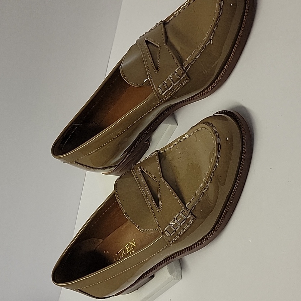 Patent leather taupe loafers